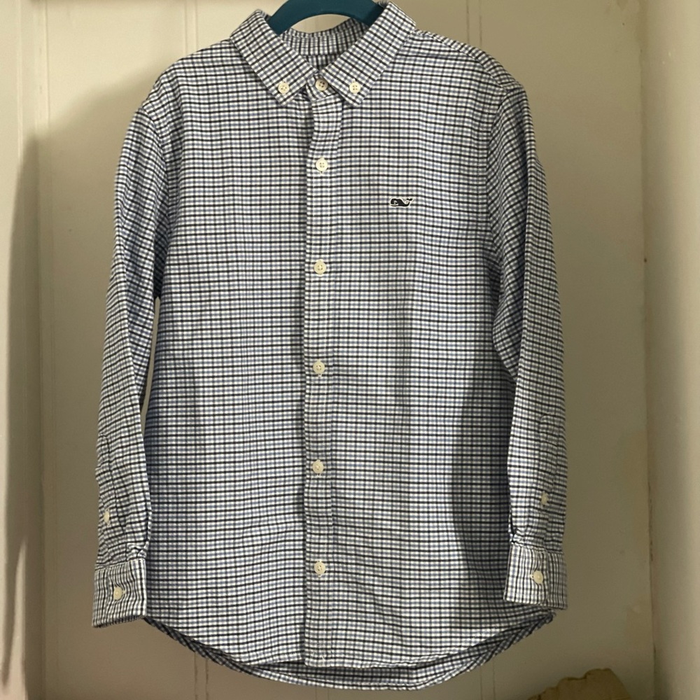 Vineyard Vines Boys Whale Shirt Size 7. Never Worn